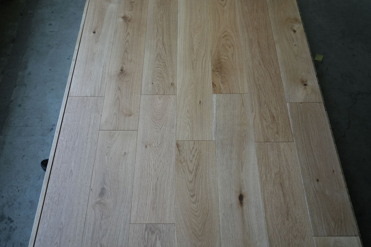 Plankegulv i eg med UV matlak - Manhattan - Bredde 190 mm