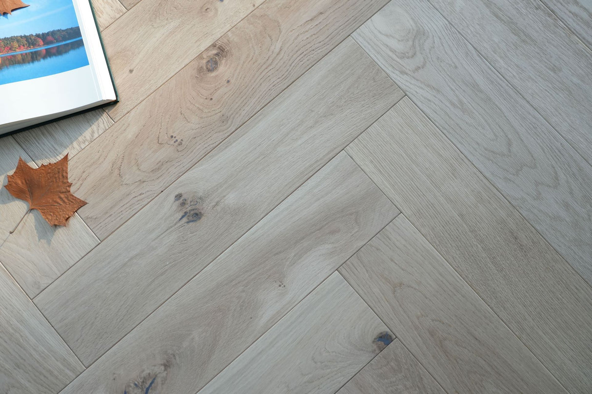 Stavparket i massiv eg - ubehandlet - børstet - Manhattan - Bredde 125 mm