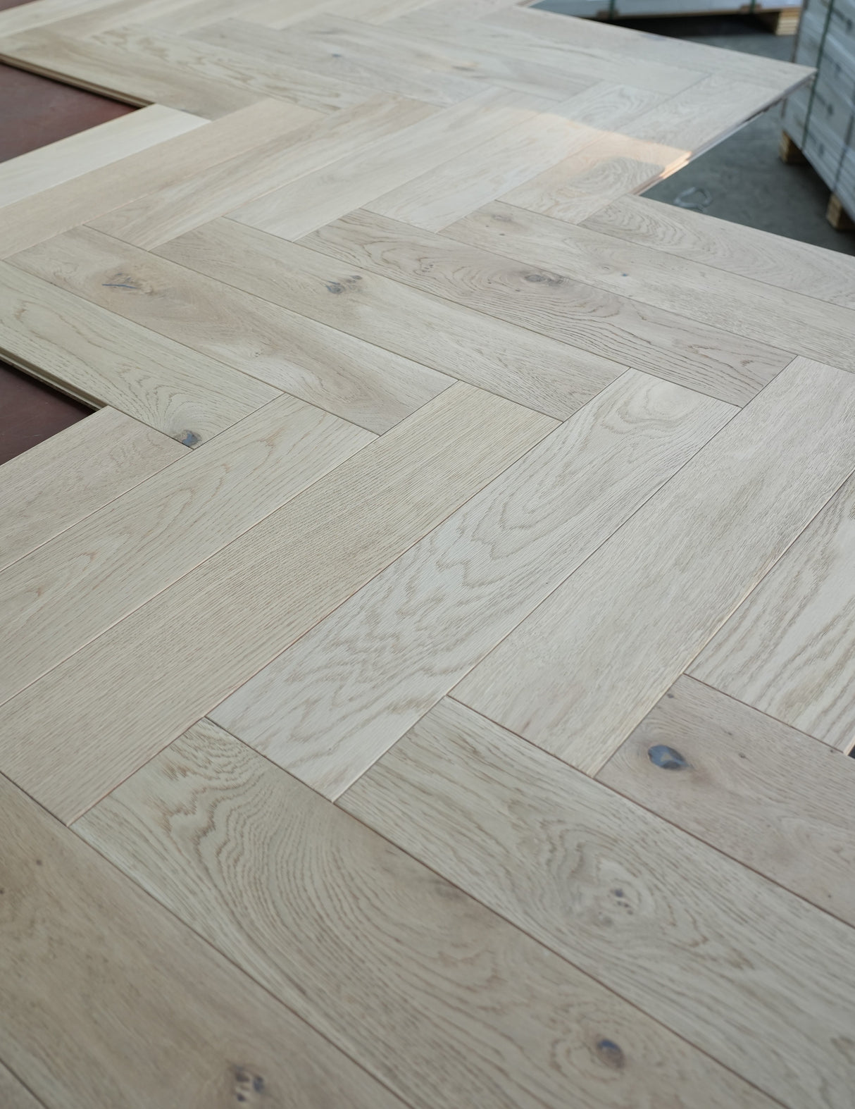 Stavparket i massiv eg - ubehandlet - børstet - Manhattan - Bredde 125 mm