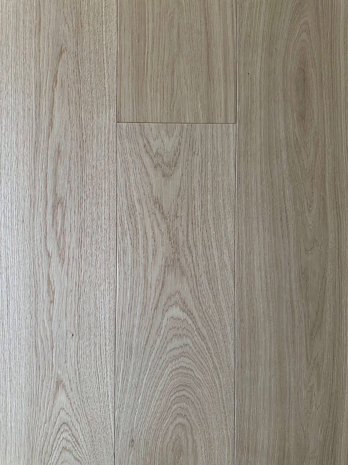 Plankegulv i eg med UV matlak uden knaster - Manhattan Selected - Bredde 190 mm