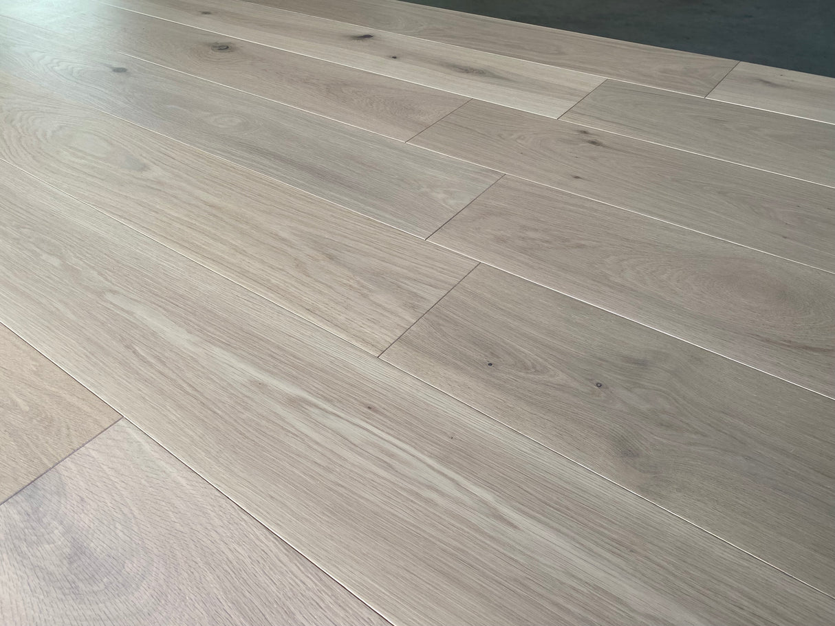 Plankegulv i eg med hårdvoksolie - Venice Beach - Bredde 240 mm